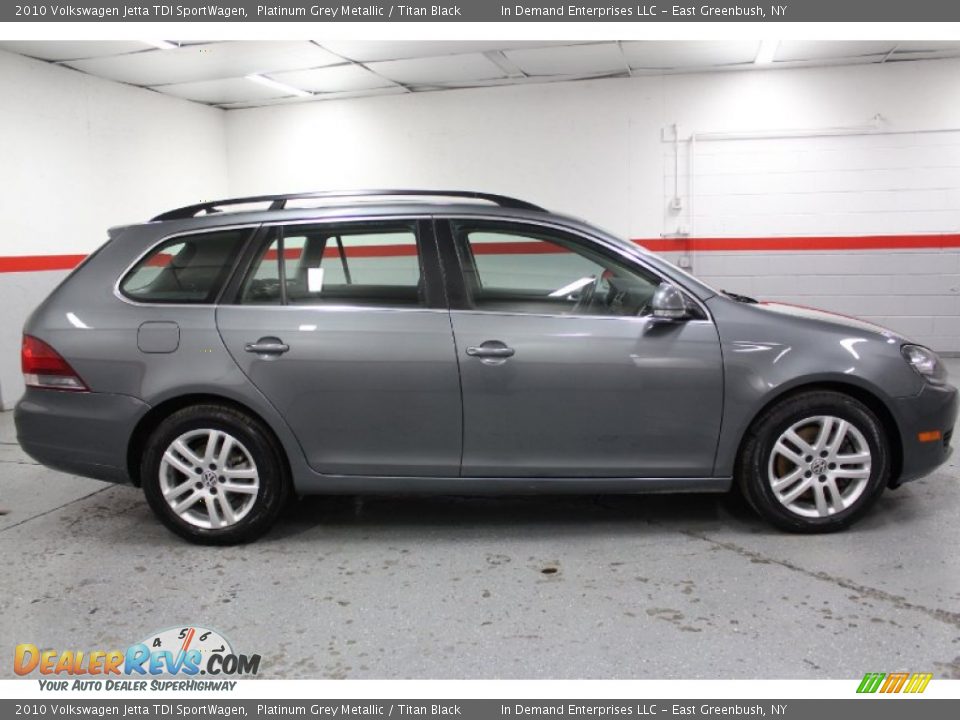 2010 Volkswagen Jetta TDI SportWagen Platinum Grey Metallic / Titan Black Photo #16
