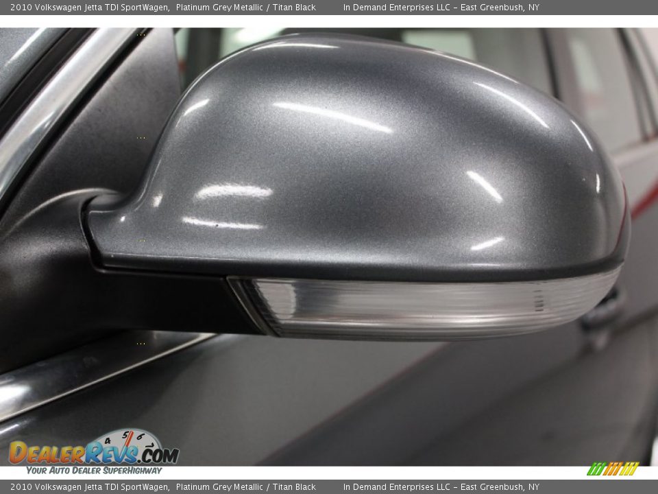 2010 Volkswagen Jetta TDI SportWagen Platinum Grey Metallic / Titan Black Photo #20