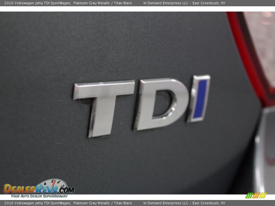 2010 Volkswagen Jetta TDI SportWagen Platinum Grey Metallic / Titan Black Photo #23