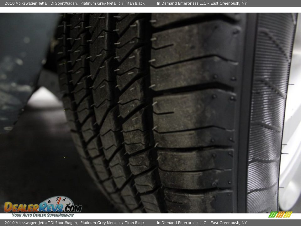2010 Volkswagen Jetta TDI SportWagen Platinum Grey Metallic / Titan Black Photo #27