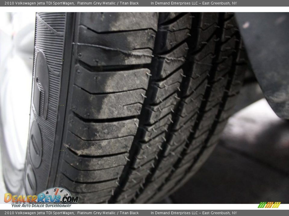2010 Volkswagen Jetta TDI SportWagen Platinum Grey Metallic / Titan Black Photo #29