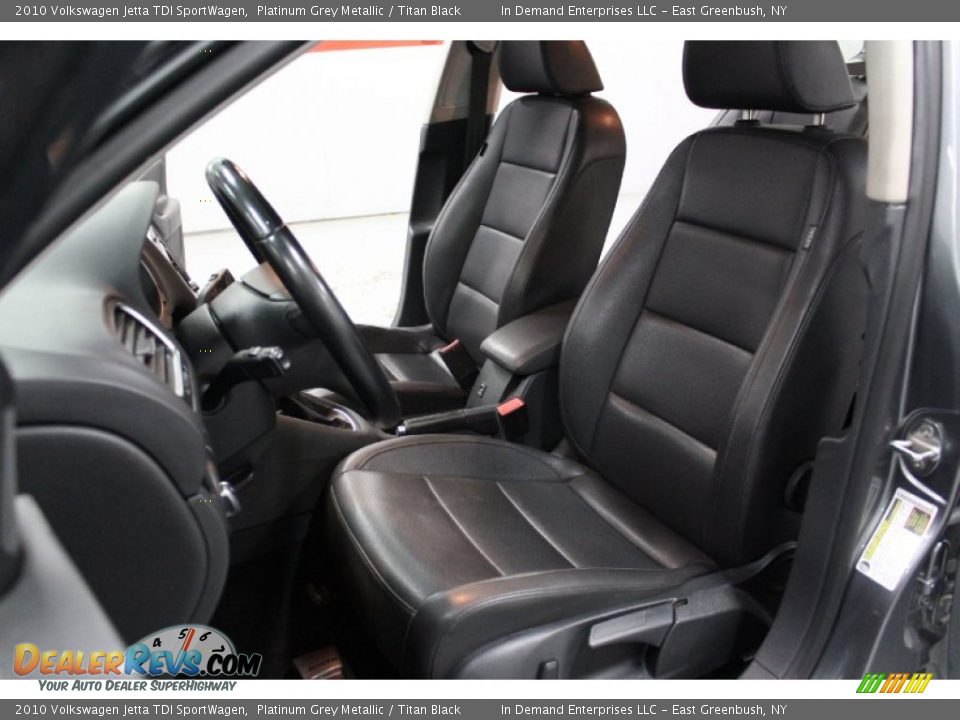 Front Seat of 2010 Volkswagen Jetta TDI SportWagen Photo #34