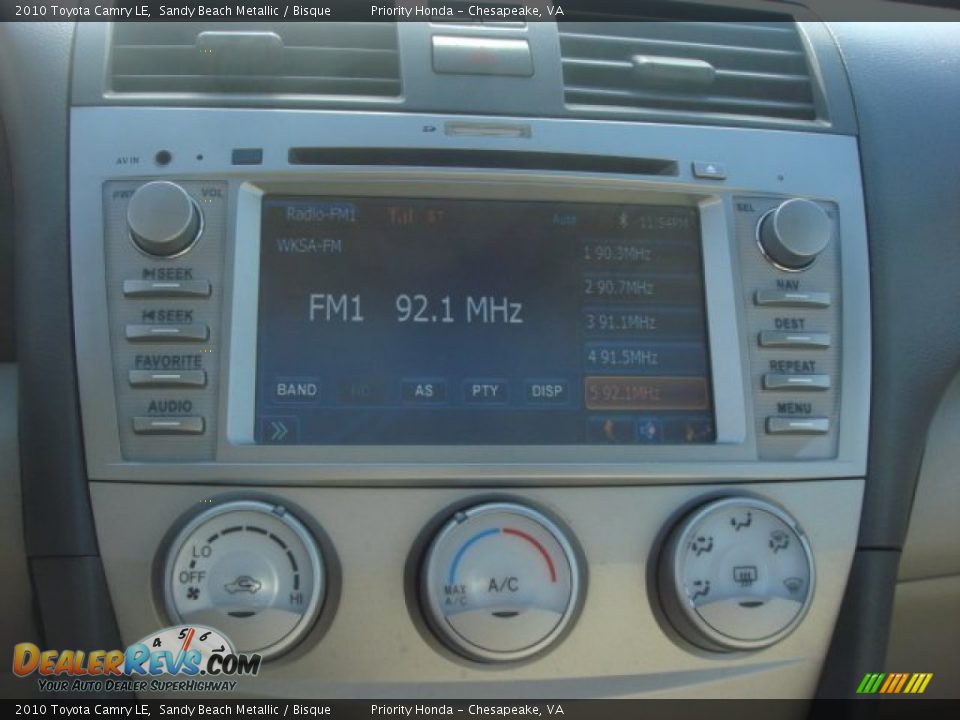 2010 Toyota Camry LE Sandy Beach Metallic / Bisque Photo #16