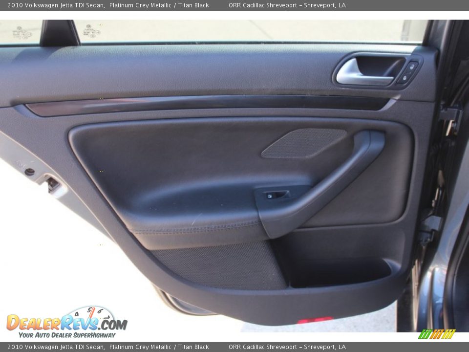 2010 Volkswagen Jetta TDI Sedan Platinum Grey Metallic / Titan Black Photo #16