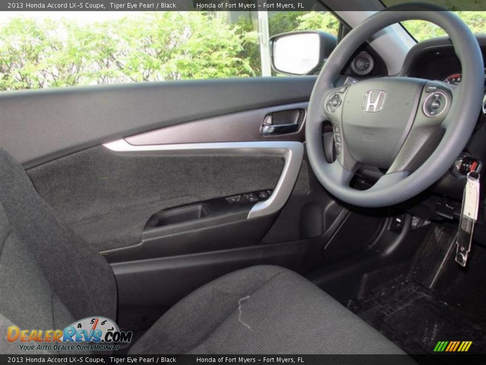 2013 Honda Accord LX-S Coupe Tiger Eye Pearl / Black Photo #5
