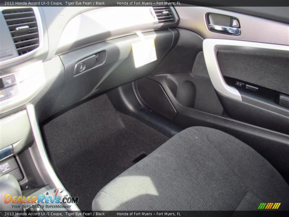 2013 Honda Accord LX-S Coupe Tiger Eye Pearl / Black Photo #9