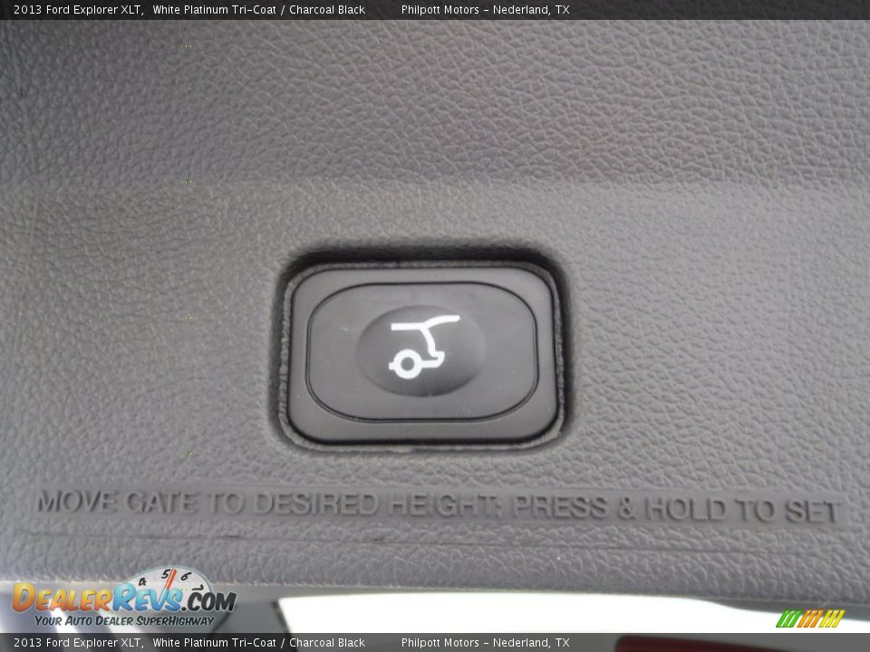 2013 Ford Explorer XLT White Platinum Tri-Coat / Charcoal Black Photo #15