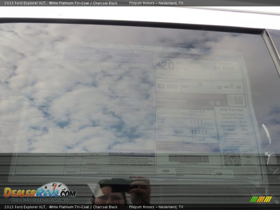 2013 Ford Explorer XLT White Platinum Tri-Coat / Charcoal Black Photo #18