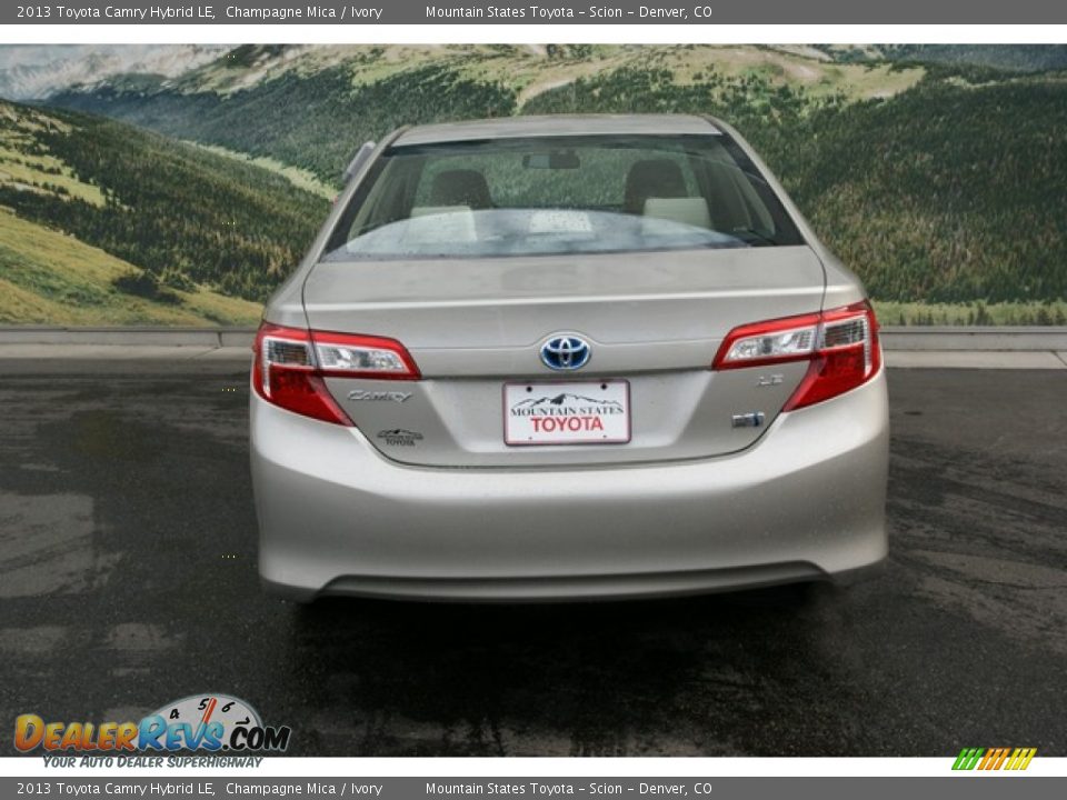 2013 Toyota Camry Hybrid LE Champagne Mica / Ivory Photo #4