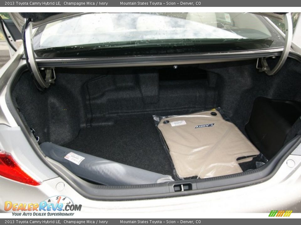 2013 Toyota Camry Hybrid LE Champagne Mica / Ivory Photo #8