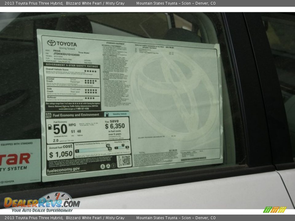 2013 Toyota Prius Three Hybrid Blizzard White Pearl / Misty Gray Photo #10