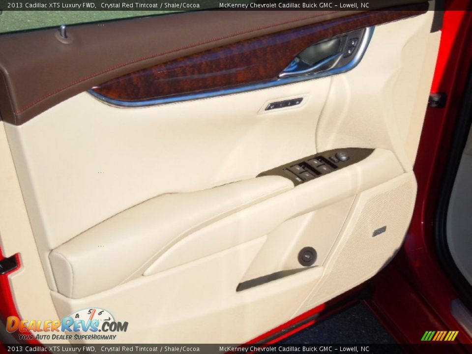 2013 Cadillac XTS Luxury FWD Crystal Red Tintcoat / Shale/Cocoa Photo #10