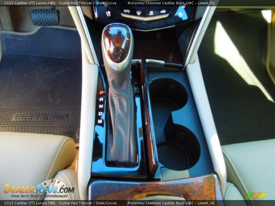 2013 Cadillac XTS Luxury FWD Shifter Photo #13