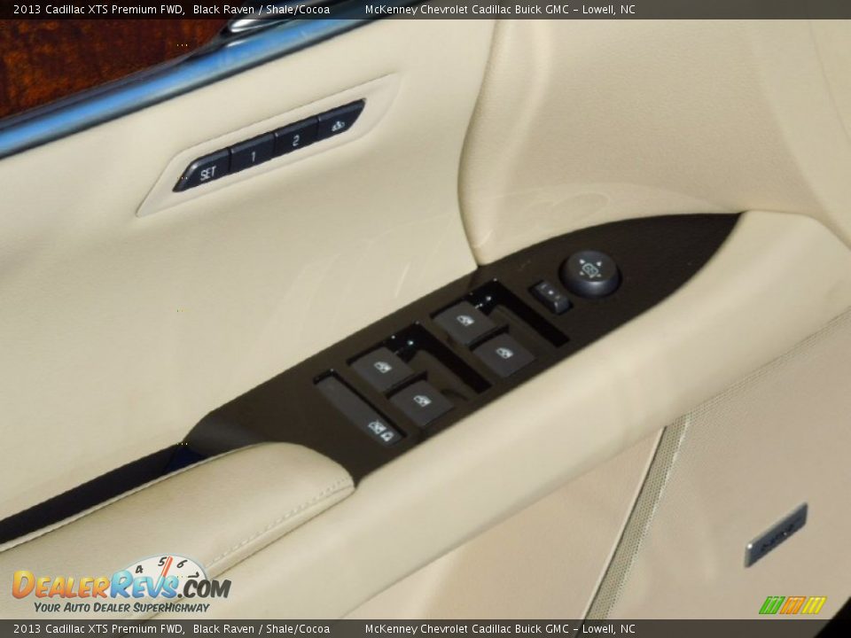 2013 Cadillac XTS Premium FWD Black Raven / Shale/Cocoa Photo #11