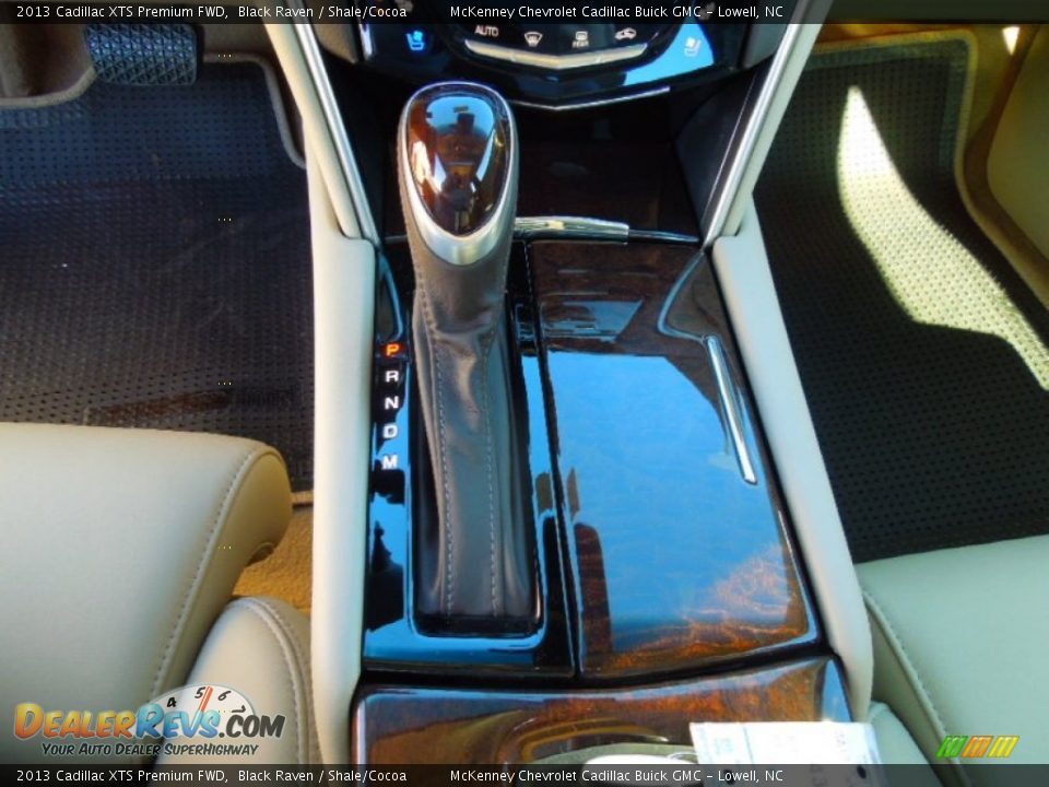 2013 Cadillac XTS Premium FWD Black Raven / Shale/Cocoa Photo #14