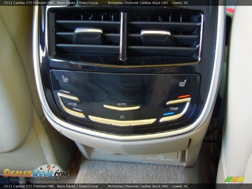2013 Cadillac XTS Premium FWD Black Raven / Shale/Cocoa Photo #21
