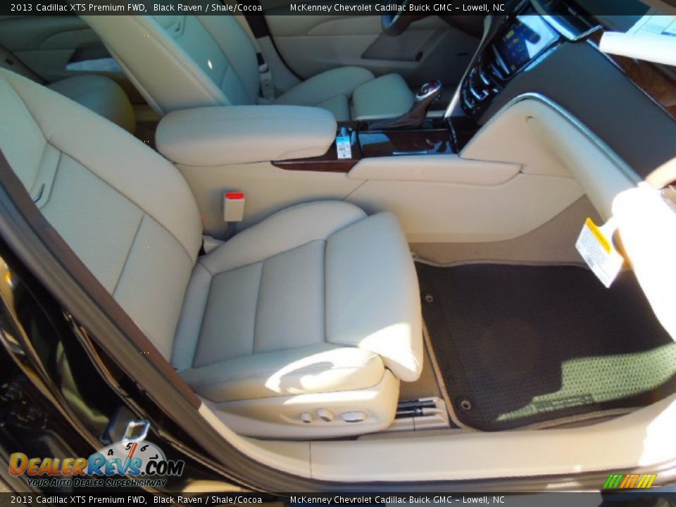 2013 Cadillac XTS Premium FWD Black Raven / Shale/Cocoa Photo #23