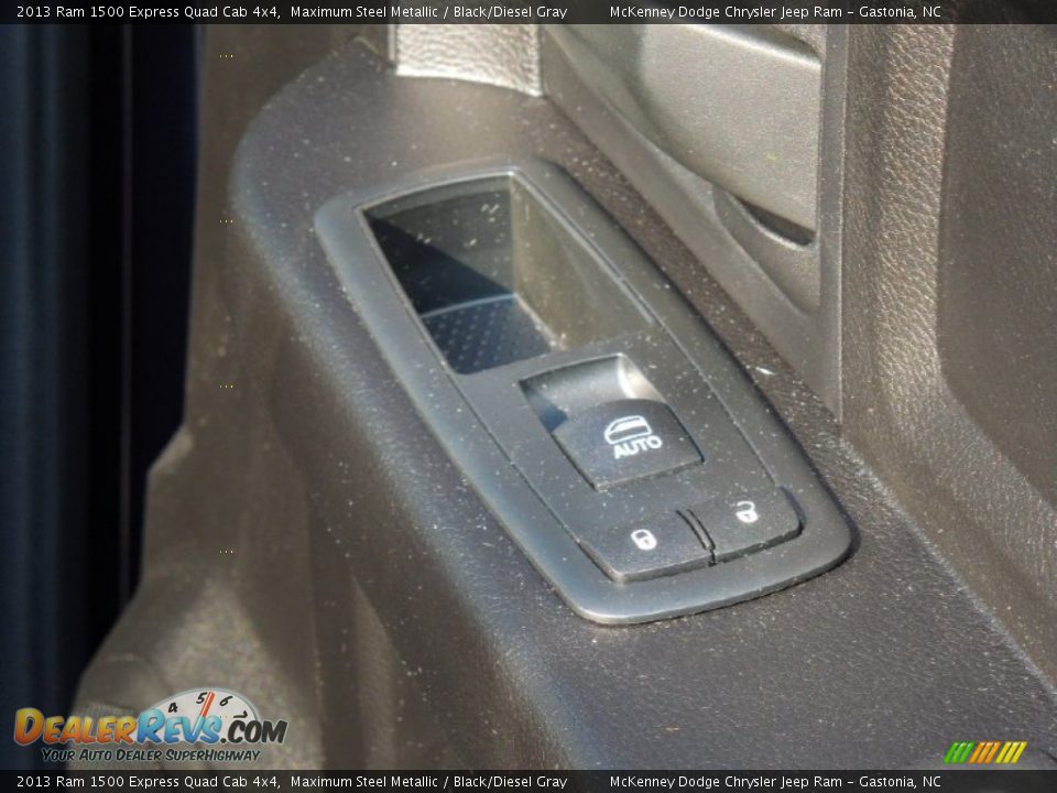 2013 Ram 1500 Express Quad Cab 4x4 Maximum Steel Metallic / Black/Diesel Gray Photo #21