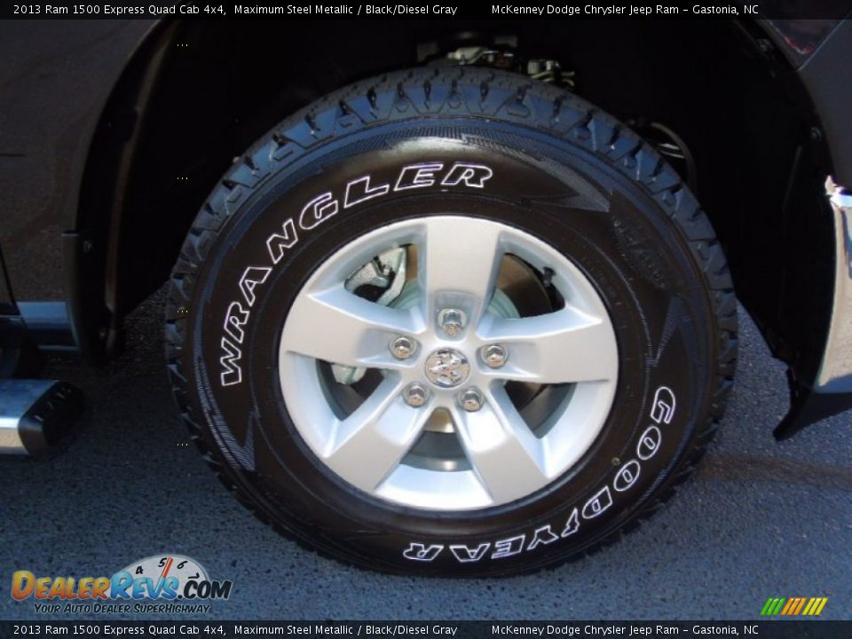 2013 Ram 1500 Express Quad Cab 4x4 Maximum Steel Metallic / Black/Diesel Gray Photo #22