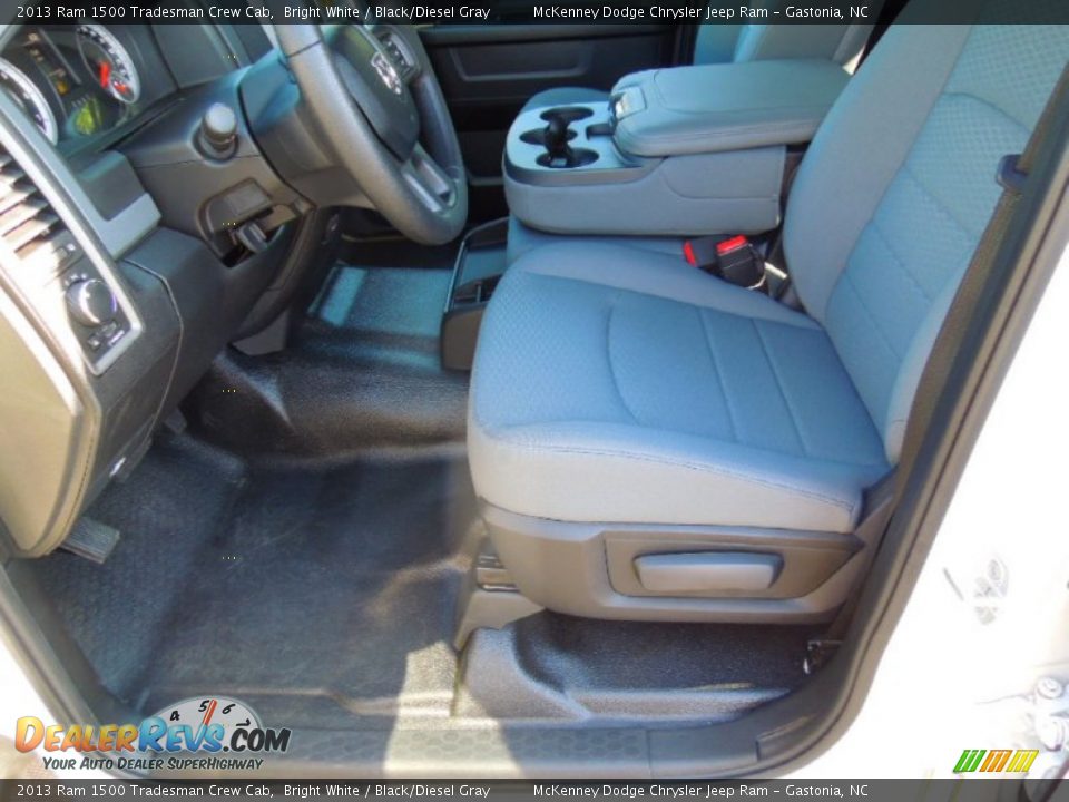 2013 Ram 1500 Tradesman Crew Cab Bright White / Black/Diesel Gray Photo #8