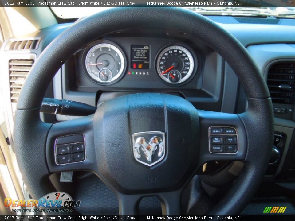 2013 Ram 1500 Tradesman Crew Cab Bright White / Black/Diesel Gray Photo #15