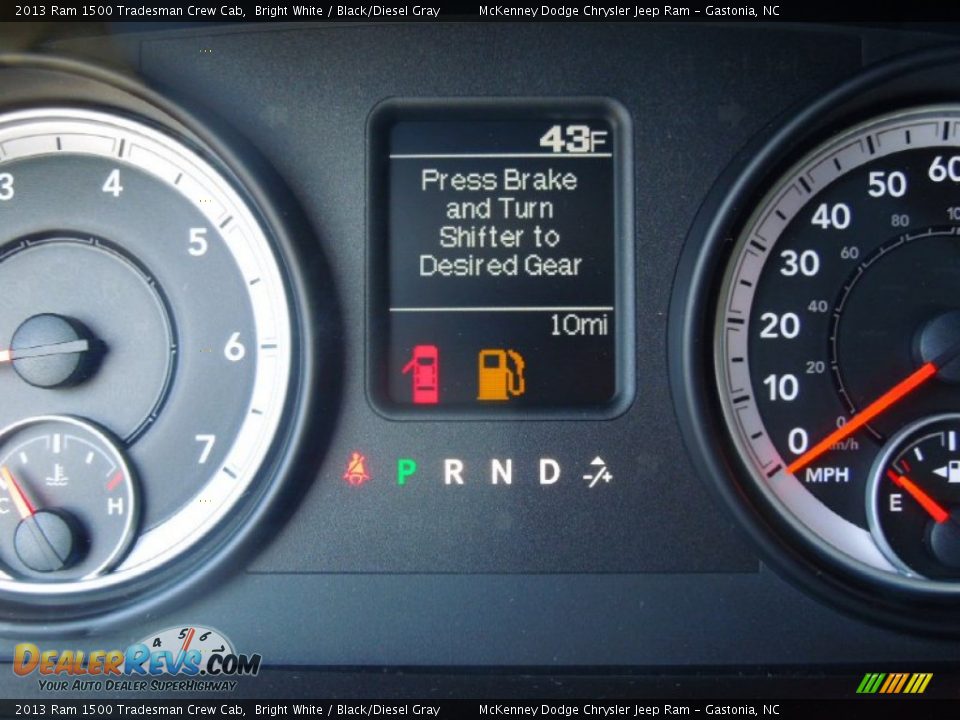 2013 Ram 1500 Tradesman Crew Cab Bright White / Black/Diesel Gray Photo #16