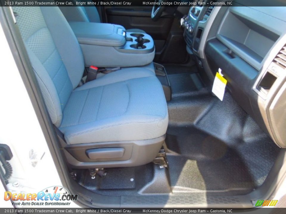 2013 Ram 1500 Tradesman Crew Cab Bright White / Black/Diesel Gray Photo #19