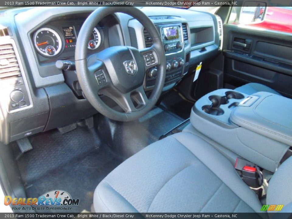2013 Ram 1500 Tradesman Crew Cab Bright White / Black/Diesel Gray Photo #24