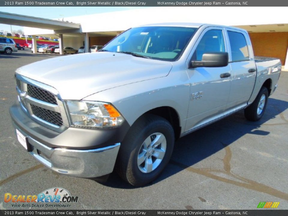 2013 Ram 1500 Tradesman Crew Cab Bright Silver Metallic / Black/Diesel Gray Photo #2