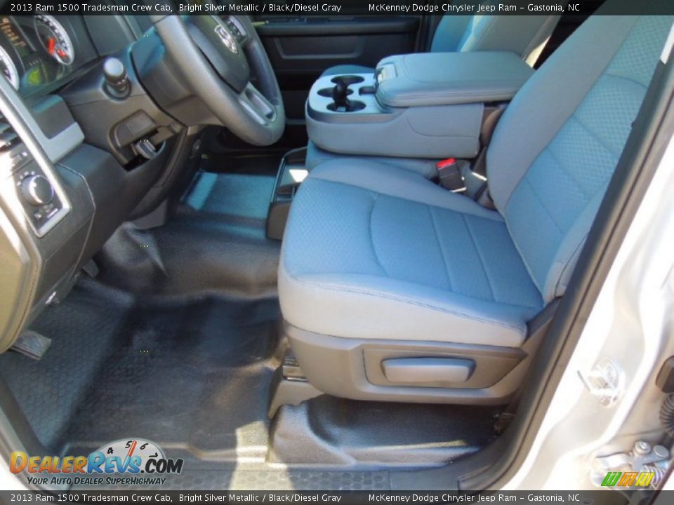 2013 Ram 1500 Tradesman Crew Cab Bright Silver Metallic / Black/Diesel Gray Photo #8