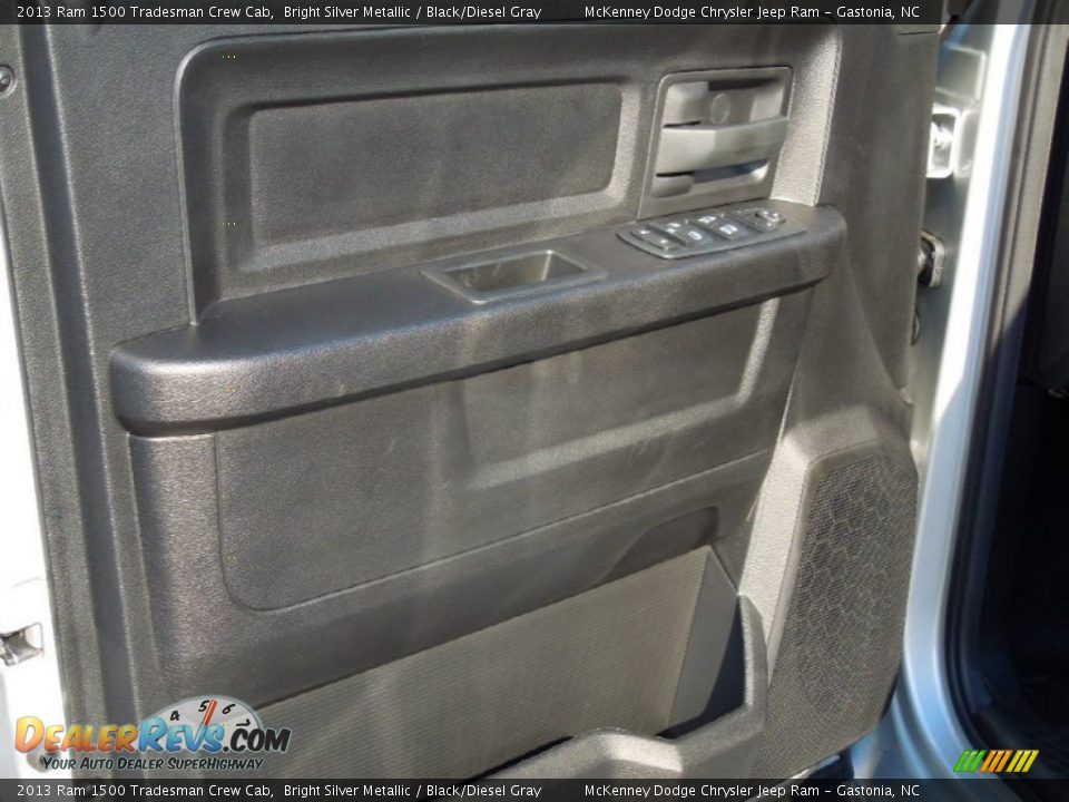 2013 Ram 1500 Tradesman Crew Cab Bright Silver Metallic / Black/Diesel Gray Photo #10