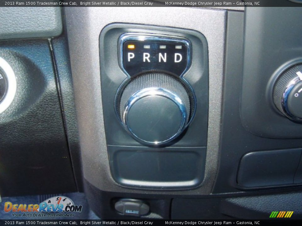 2013 Ram 1500 Tradesman Crew Cab Bright Silver Metallic / Black/Diesel Gray Photo #12