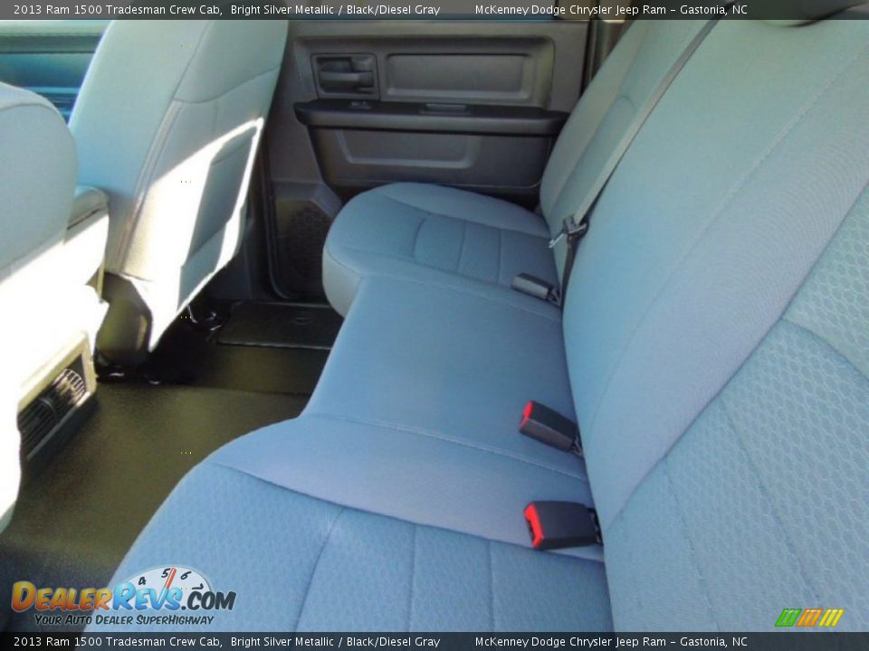 2013 Ram 1500 Tradesman Crew Cab Bright Silver Metallic / Black/Diesel Gray Photo #17