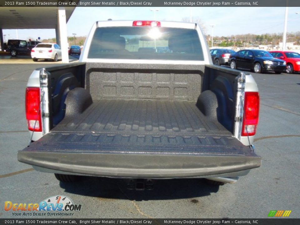 2013 Ram 1500 Tradesman Crew Cab Bright Silver Metallic / Black/Diesel Gray Photo #18