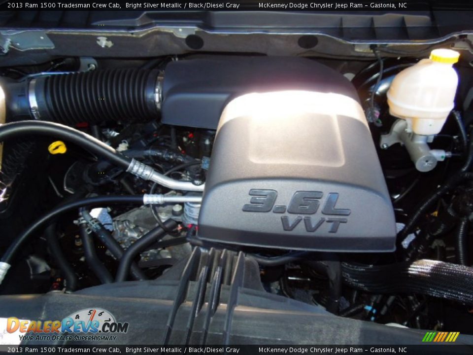 2013 Ram 1500 Tradesman Crew Cab Bright Silver Metallic / Black/Diesel Gray Photo #23