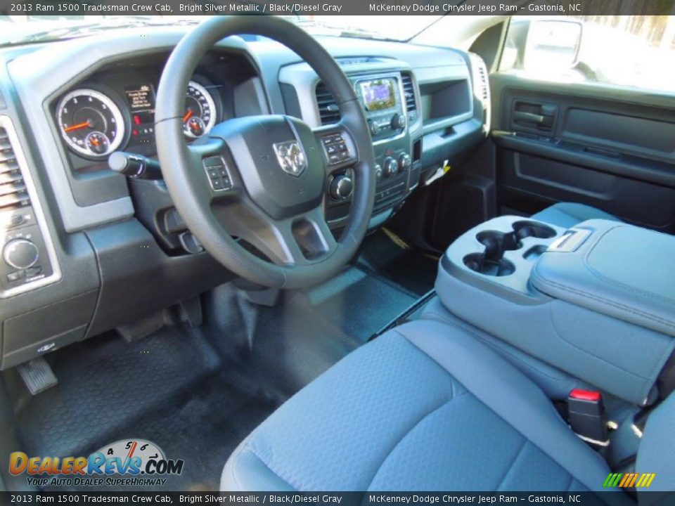 2013 Ram 1500 Tradesman Crew Cab Bright Silver Metallic / Black/Diesel Gray Photo #24