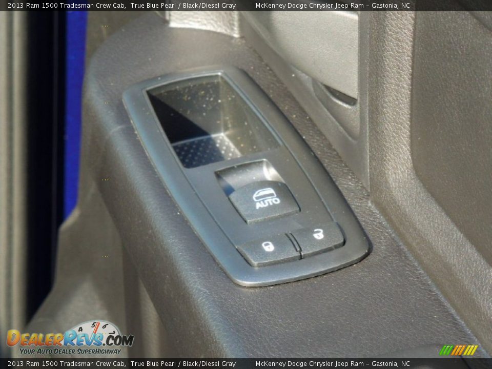 2013 Ram 1500 Tradesman Crew Cab True Blue Pearl / Black/Diesel Gray Photo #21