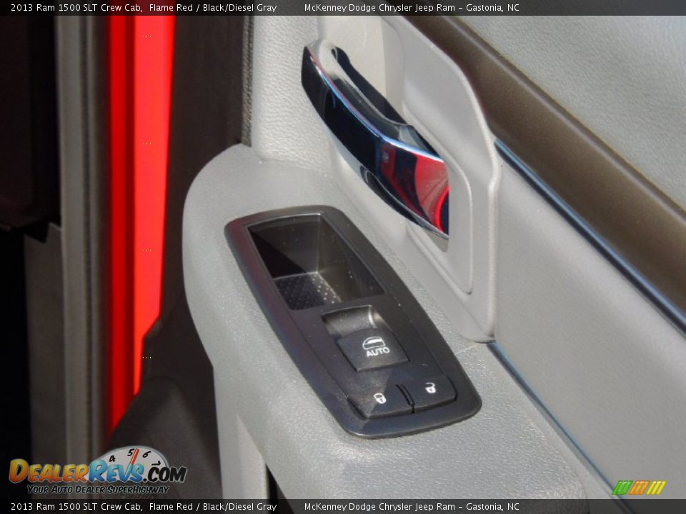 2013 Ram 1500 SLT Crew Cab Flame Red / Black/Diesel Gray Photo #21