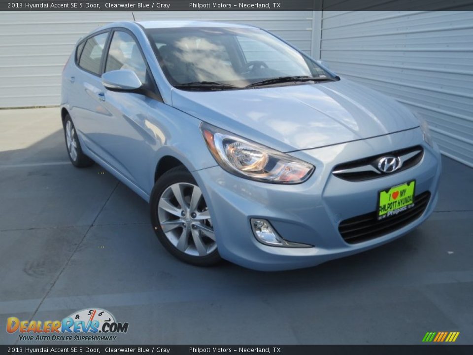 2013 Hyundai Accent SE 5 Door Clearwater Blue / Gray Photo #1