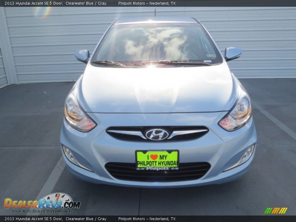 2013 Hyundai Accent SE 5 Door Clearwater Blue / Gray Photo #7