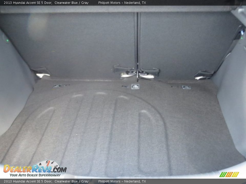 2013 Hyundai Accent SE 5 Door Clearwater Blue / Gray Photo #14