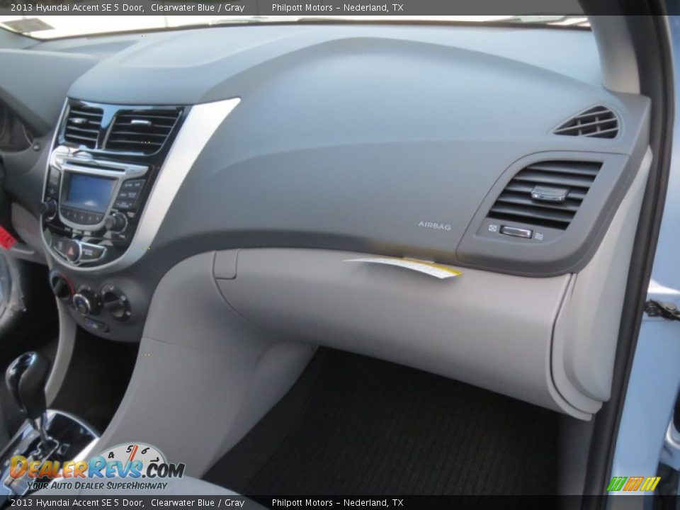 2013 Hyundai Accent SE 5 Door Clearwater Blue / Gray Photo #16