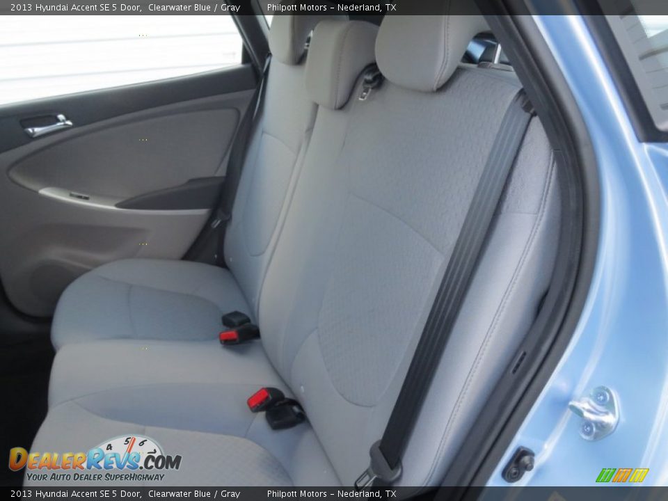 2013 Hyundai Accent SE 5 Door Clearwater Blue / Gray Photo #18
