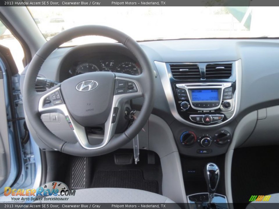 2013 Hyundai Accent SE 5 Door Clearwater Blue / Gray Photo #23