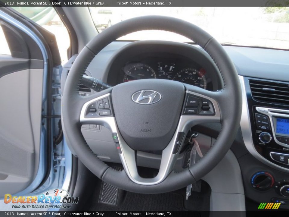 2013 Hyundai Accent SE 5 Door Clearwater Blue / Gray Photo #28