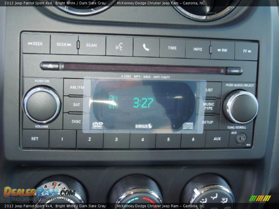 2013 Jeep Patriot Sport 4x4 Bright White / Dark Slate Gray Photo #15