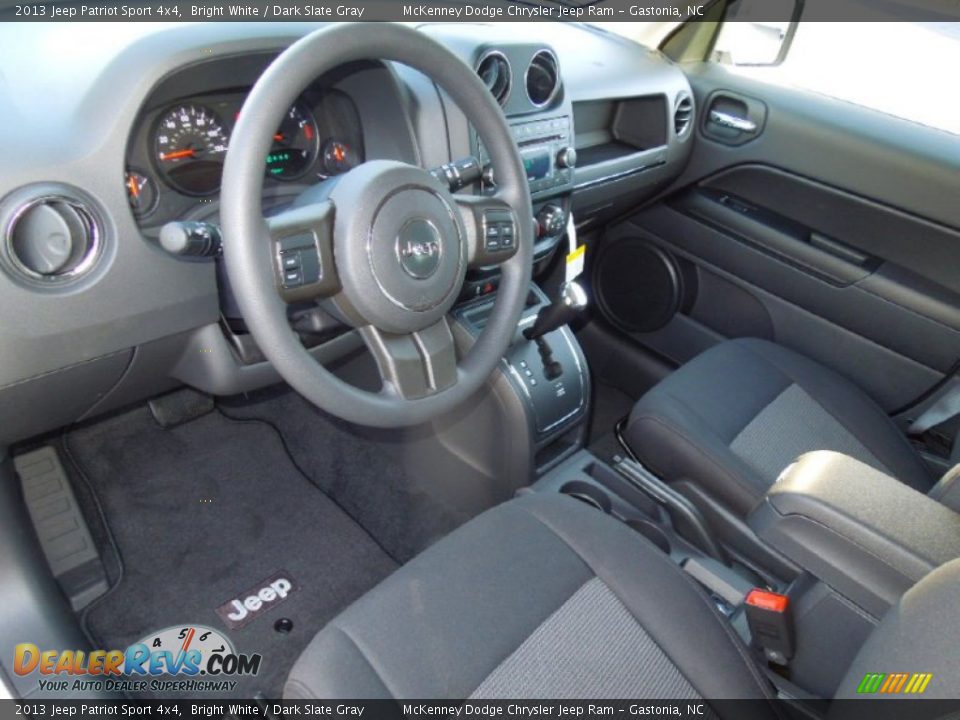 2013 Jeep Patriot Sport 4x4 Bright White / Dark Slate Gray Photo #25