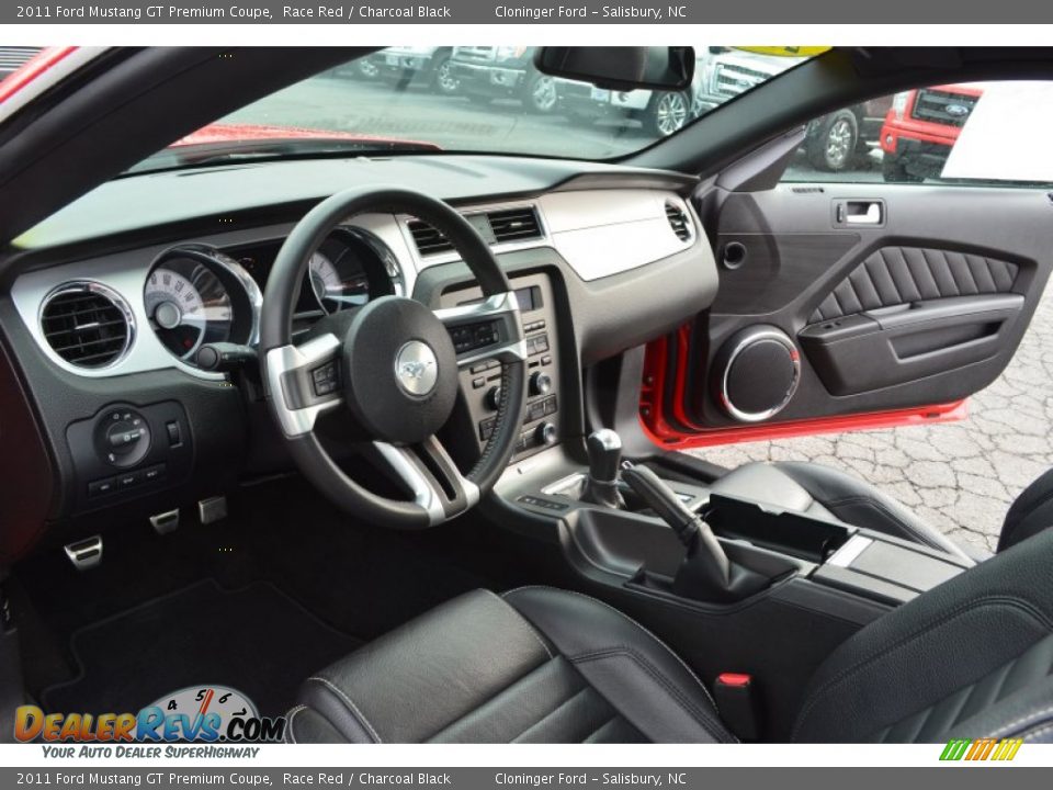 2011 Ford Mustang GT Premium Coupe Race Red / Charcoal Black Photo #10