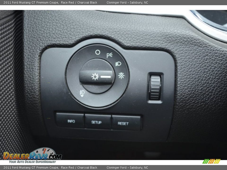 Controls of 2011 Ford Mustang GT Premium Coupe Photo #19