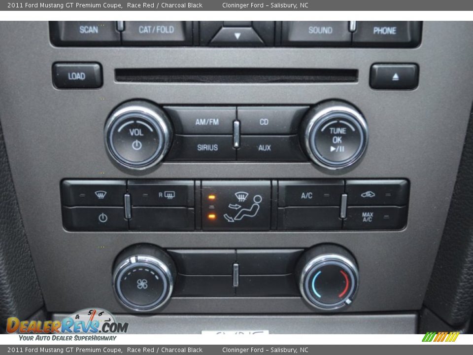 Controls of 2011 Ford Mustang GT Premium Coupe Photo #25